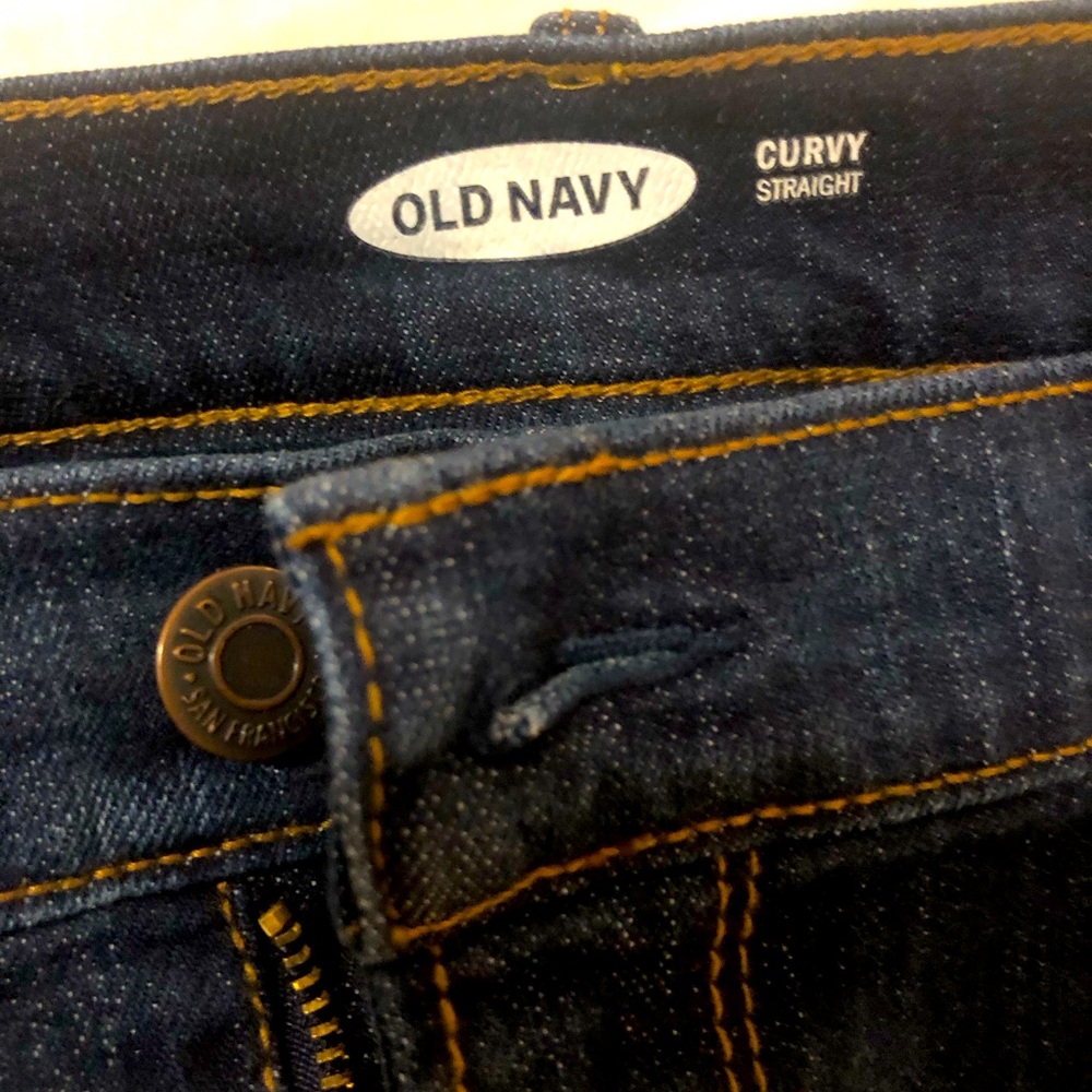 Old Navy curvy straight leg jeans. Size 4